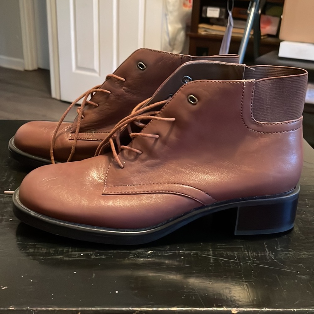 Boots 6M - Picture 2 of 6